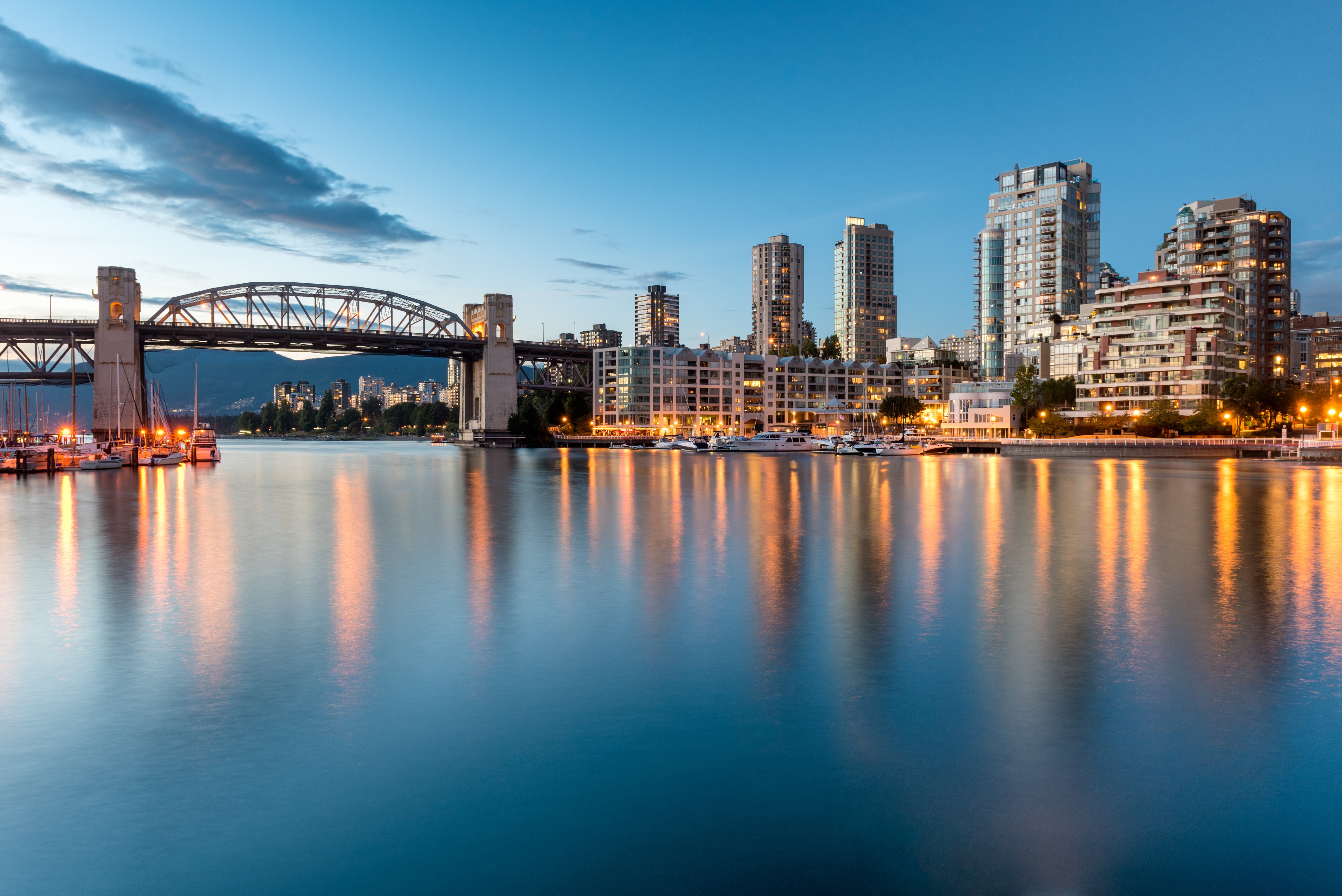 Luxury AirBnB Property Management Service in Vancouver, Whistler, Kelowna, and Tofino. Short Term Rental Management Vancouver. AirBnB Management Companies.
